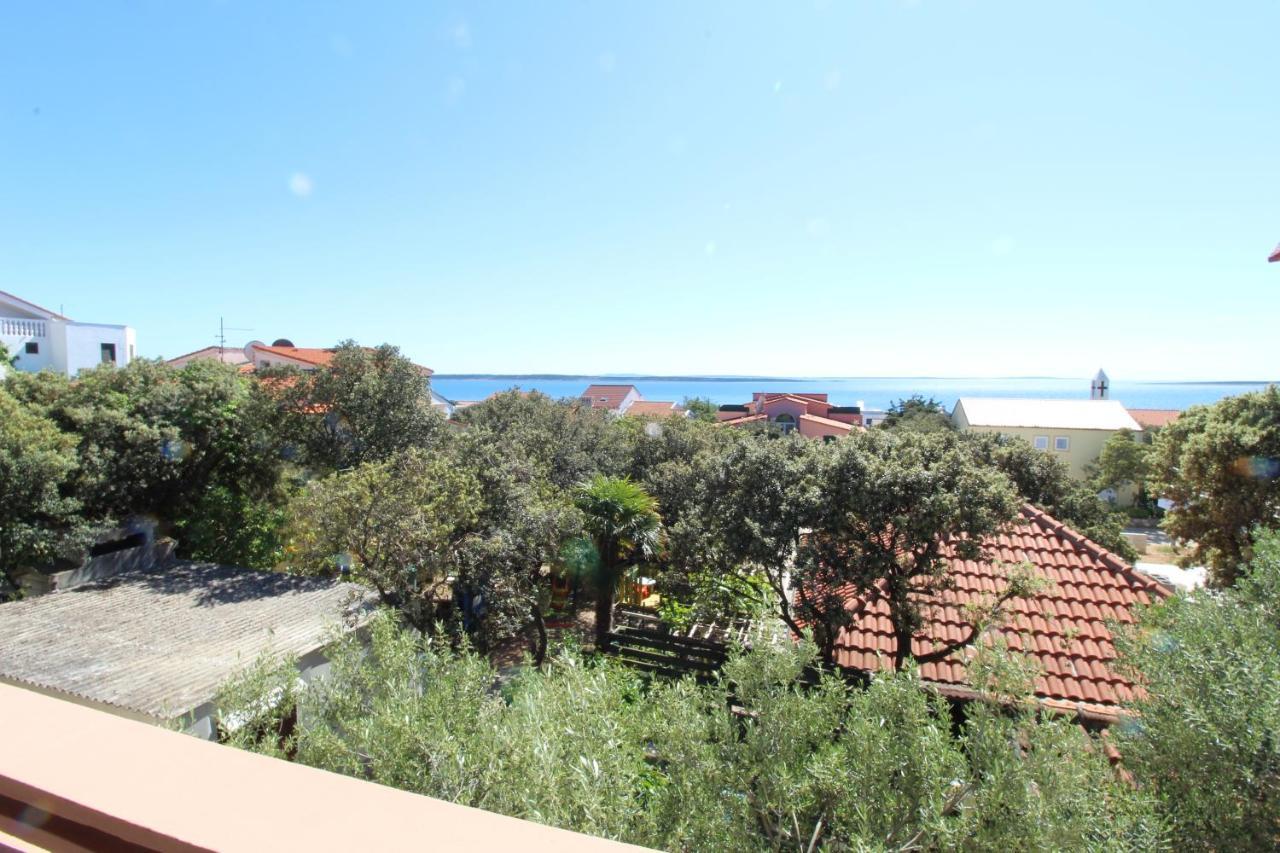 Apartments And Rooms With Parking Space Mandre, Pag - 6309 Kolan Bagian luar foto