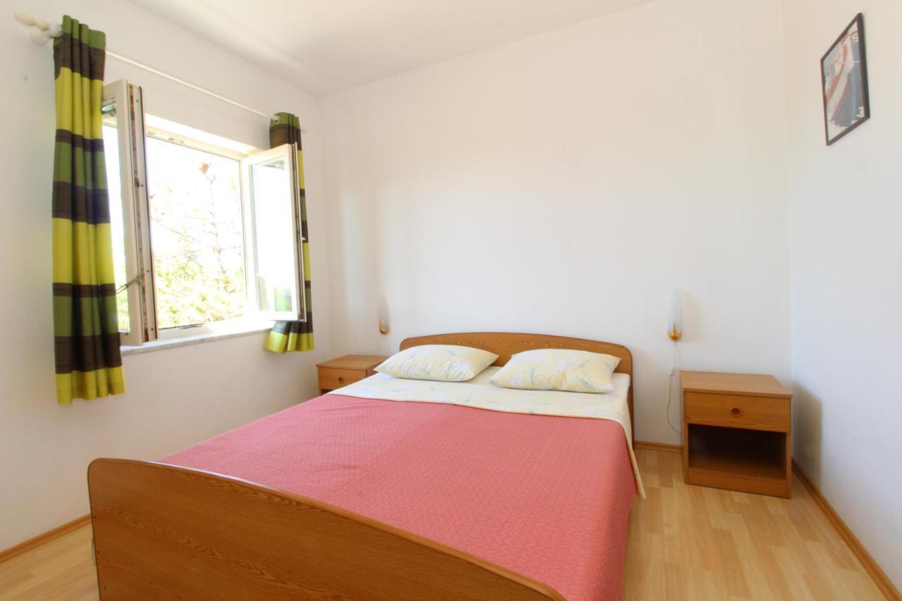 Apartments And Rooms With Parking Space Mandre, Pag - 6309 Kolan Bagian luar foto