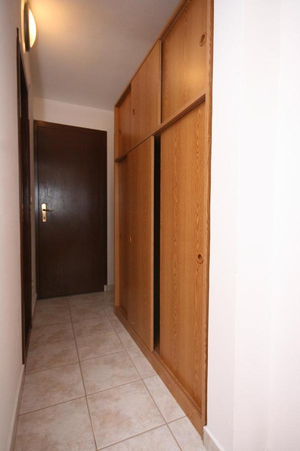 Apartments And Rooms With Parking Space Mandre, Pag - 6309 Kolan Bagian luar foto